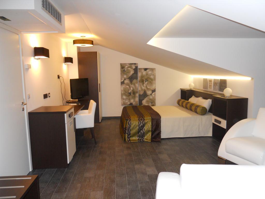 Apparthotel Belle Vue ลา ลูเวียร์เร ภายนอก รูปภาพ